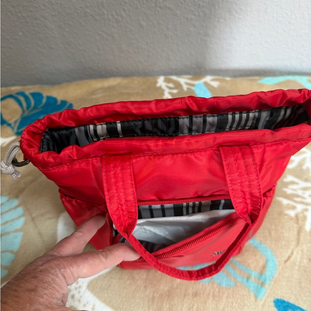 lug Ditty~Red~Drawstring Tote with multiple pockets~NEW without tags - Picture 5 of 7